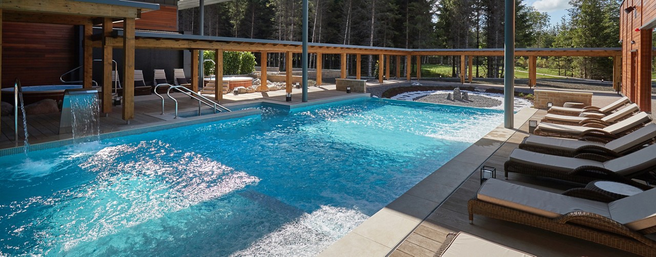 Outdoor pool 40