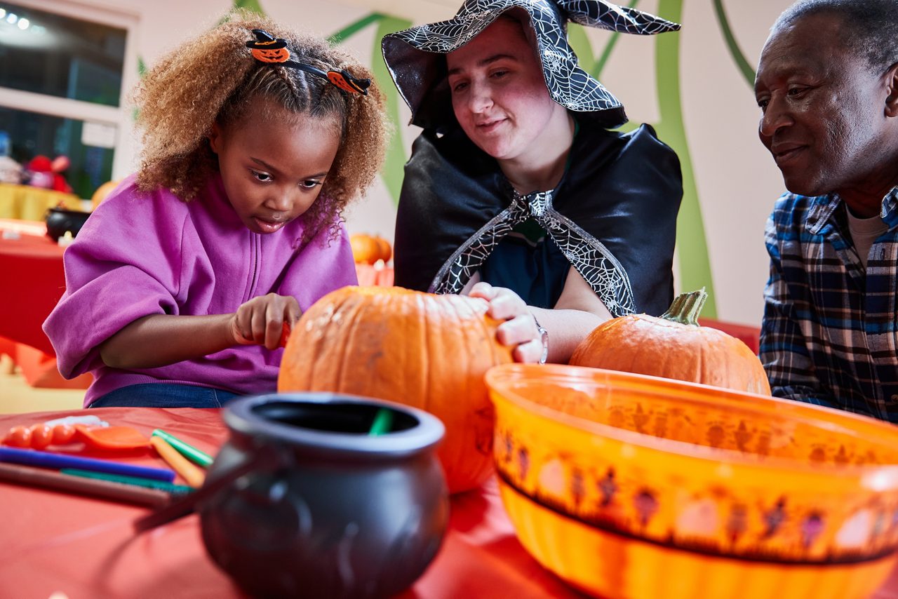 Halloween pumpkin carving (school age) 