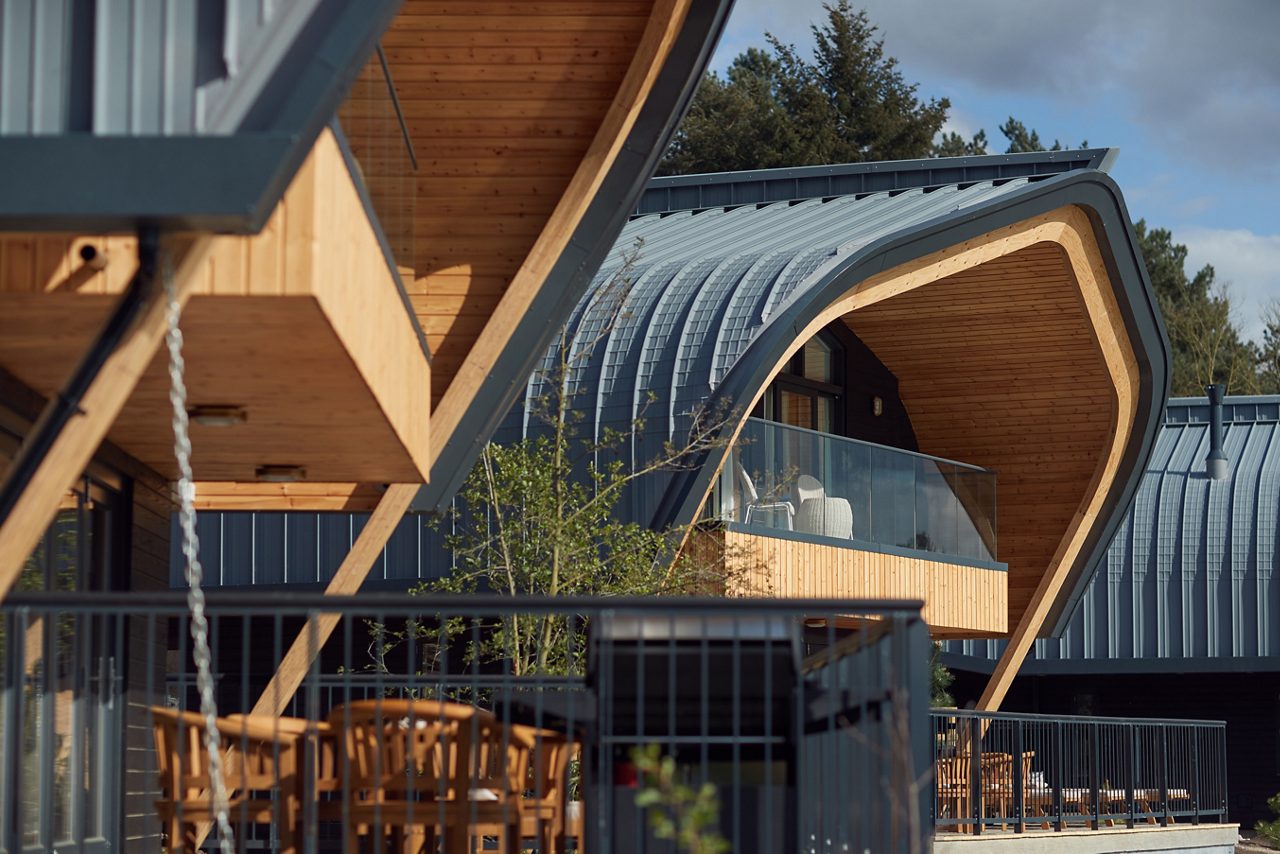 EF WATERSIDE LODGE EXTERIOR 5