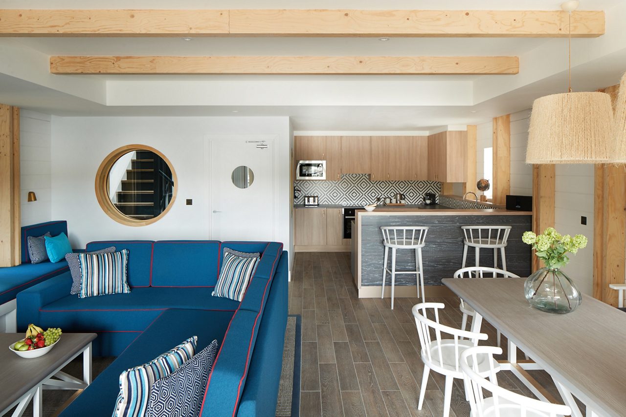 Waterside lodge