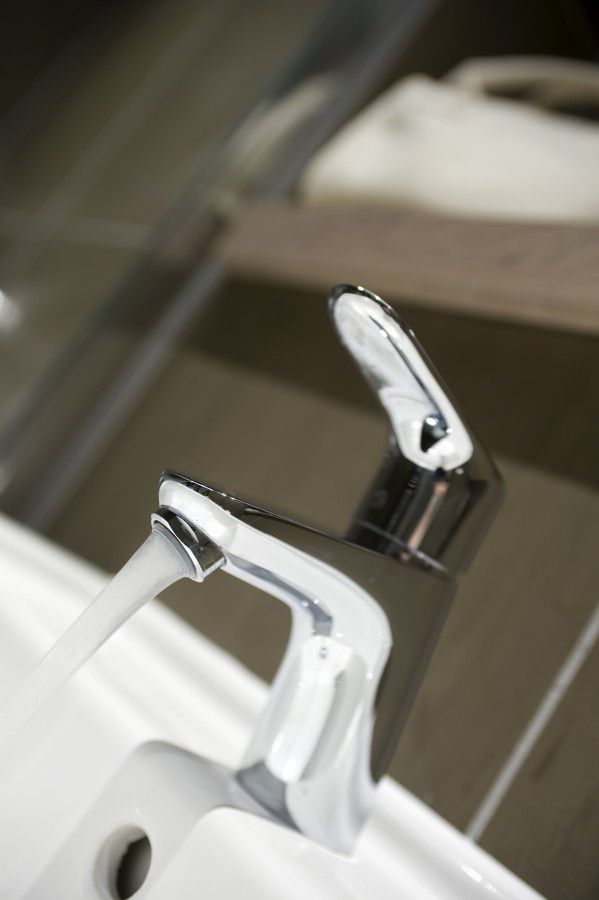 A tap with running water